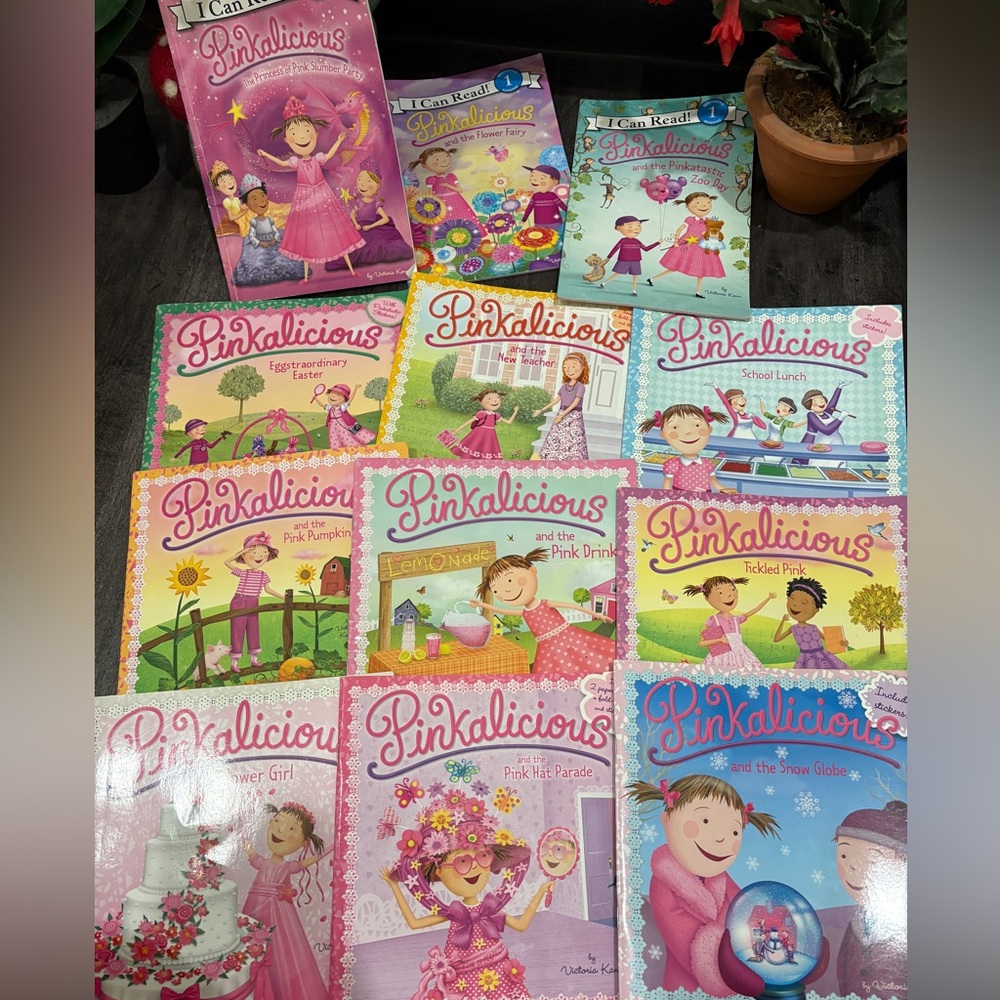 📚 Lot of 12 Pinkalicious Books for Girls – Softcover – Early Readers 💕✨